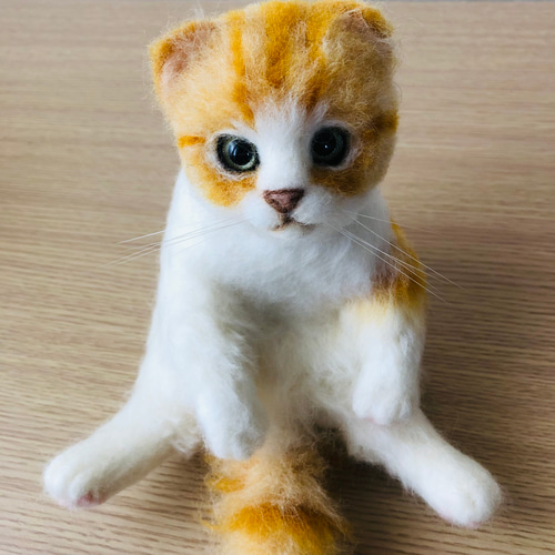 羊毛フェルト 猫 すこ座り マンチカン 羊毛フェルト にじいろ 羊毛