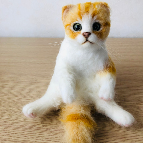羊毛フェルト 猫 すこ座り マンチカン 羊毛フェルト にじいろ 羊毛