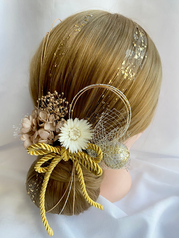 ドライフラワー髪飾り　gold × beige  ゴールド　金箔ヘア　水引　和装髪飾り　和玉　卒業式　成人式　前撮り 2枚目の画像