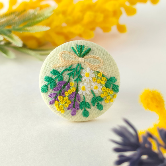 ラベンダーとミモザのスワッグ刺繍ブローチor刺繍ヘアゴム 春