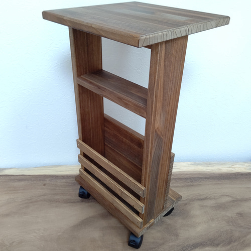 アンティーク風ハンドメイドサイドテーブル アンティーク風 サイドテーブル サイドテーブル OC Handmade