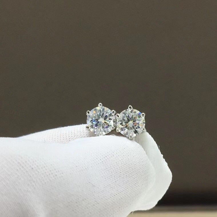 【合計1カラット 】輝くモアサナイト ピアス s925 11,248円