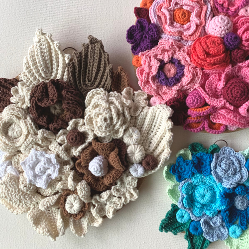 かぎ針編み 花のオーナメント 壁飾り 壁掛け ウォールデコ 刺繍