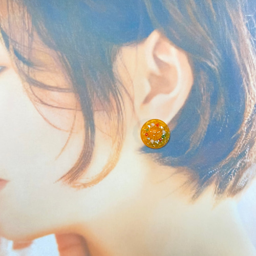 ハンドメイド＊レジン ボタン風 ピアス イヤリング カボション  