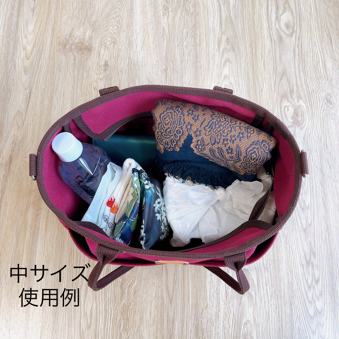 ♥️中♥️ころりんバッグ　ショルダー　トートバッグ　コットンレース　黒　2WAY 斜め掛け　ファスナー　帆布　刺繍