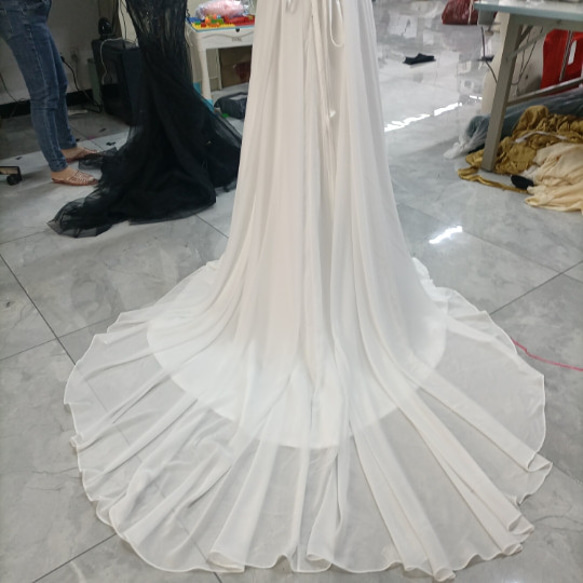 高品質！ ウェディングドレス Vネック 編み上げ ロングトレーン プリンセスライン 結婚式/披露宴 7枚目の画像