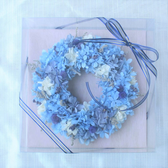 空色のナチュラルリース 紫陽花のリース 晴れやかブルー2023 お誕生日プレゼントやご出産祝いに W080 7枚目の画像
