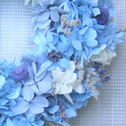 空色のナチュラルリース 紫陽花のリース 晴れやかブルー2023 お誕生日プレゼントやご出産祝いに W080 5枚目の画像