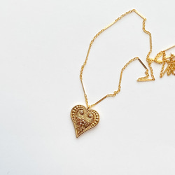 重ね付けしておしゃれに！ハートチャームネックレス ペンダントトップ