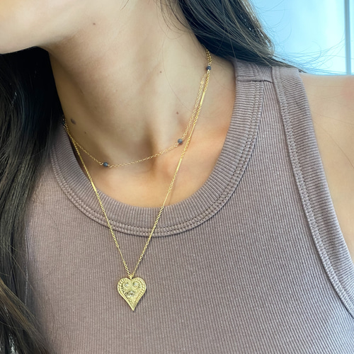 重ね付けしておしゃれに！ハートチャームネックレス ペンダントトップ