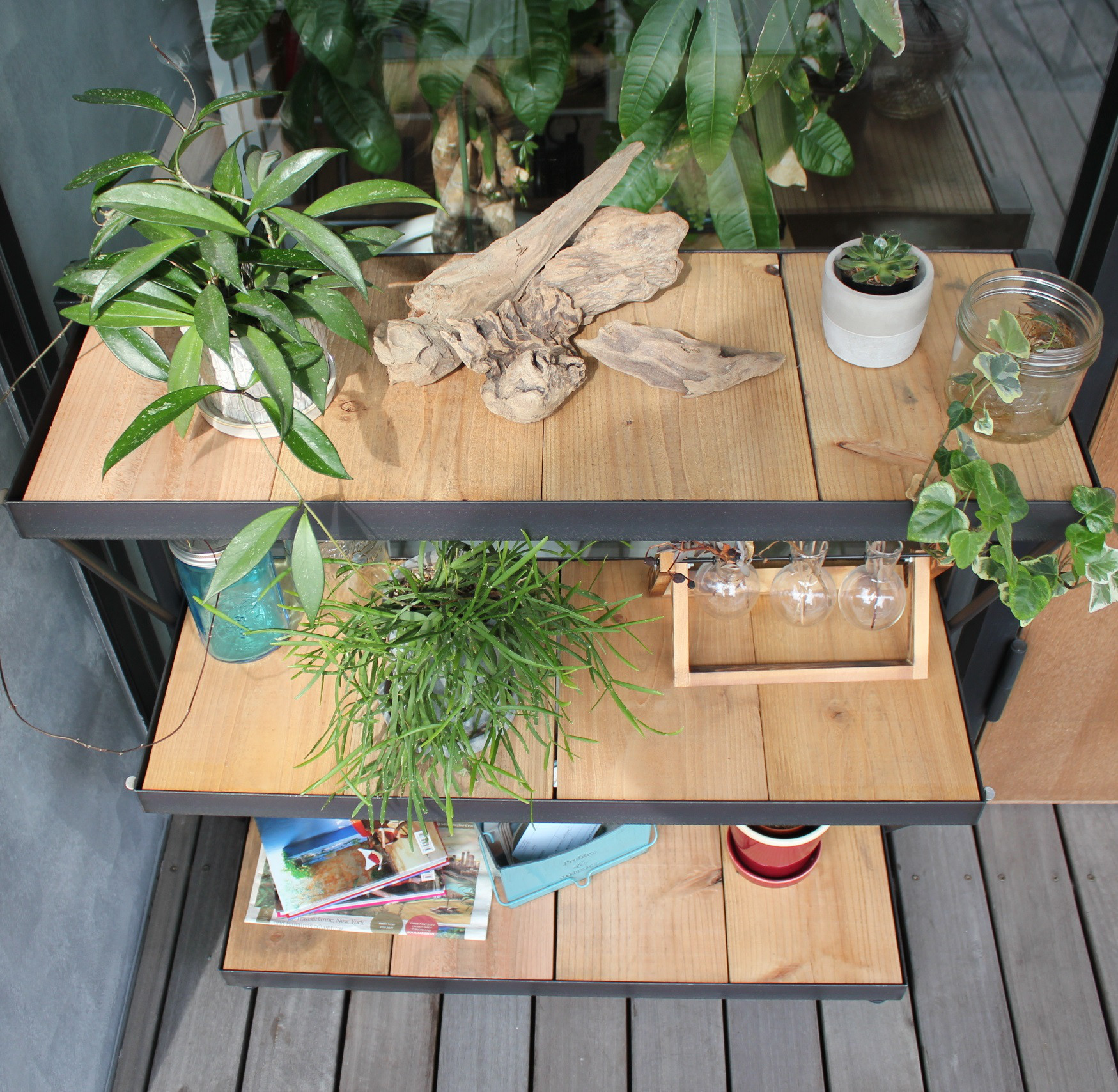 アイアン製の３段シェルフラック『wash up shelf-ruck』　玄関アプローチ　観葉植物　アパレル　リビング