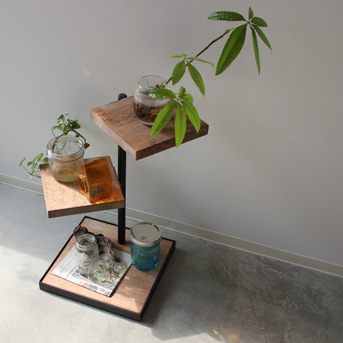 2段タイプのアイアン製回転シェルフ industrial風 可愛いアイテム