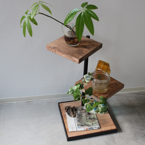 2段タイプのアイアン製回転シェルフ industrial風 可愛いアイテム