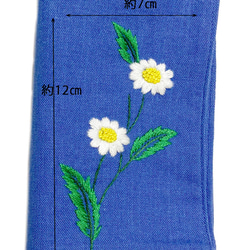 リネン手刺繍ハンカチ「小さな菊」30cm×30cm　様々な色 18枚目の画像