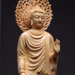 釈迦牟尼仏  釈迦如来  木製仏像   木彫り  置物  彫刻   仏教工芸品 2枚目の画像