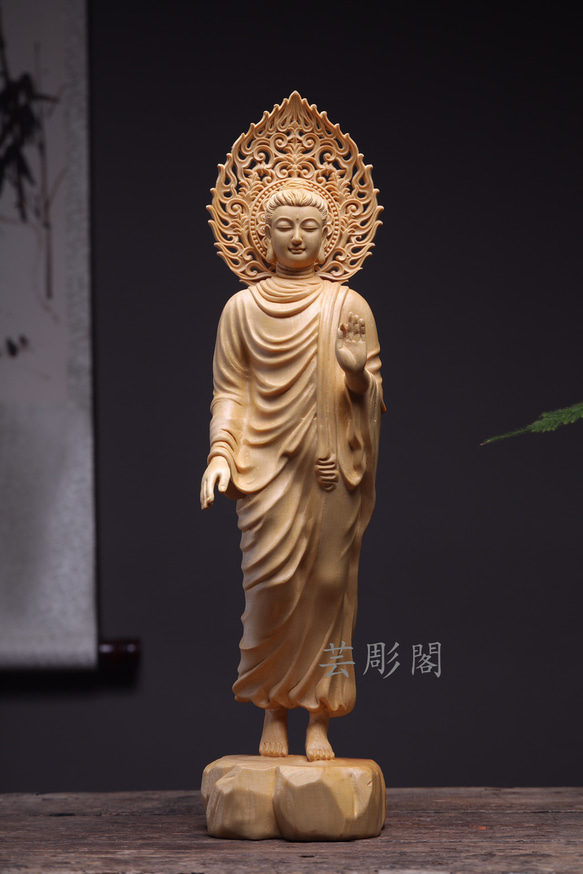 釈迦牟尼仏  釈迦如来  木製仏像   木彫り  置物  彫刻   仏教工芸品 1枚目の画像