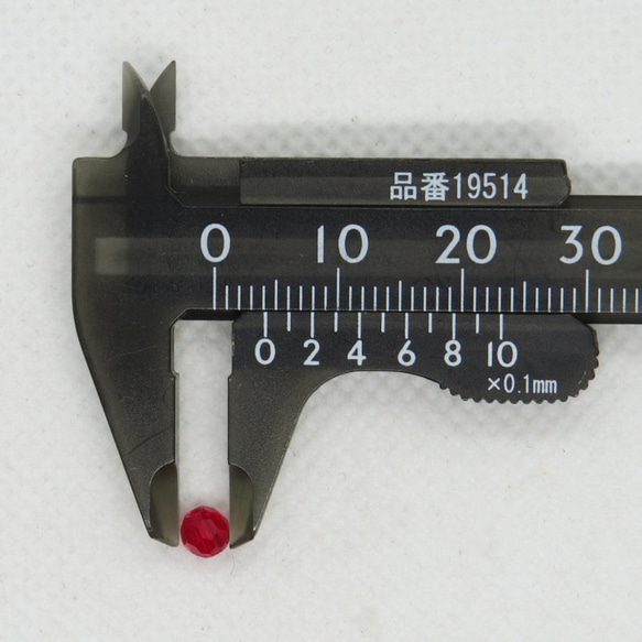 飛鳥庵ガラスビーズ 28面カット玉 4mm 透明レッド（シャム） 4枚目の画像