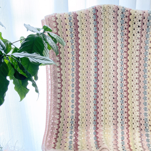 即購入⭕️ アフリカンモチーフブランケット ひざ掛け パステル系 手編み 即購入⭕️ アフリカンモチーフブランケット ひざ掛け パステル系