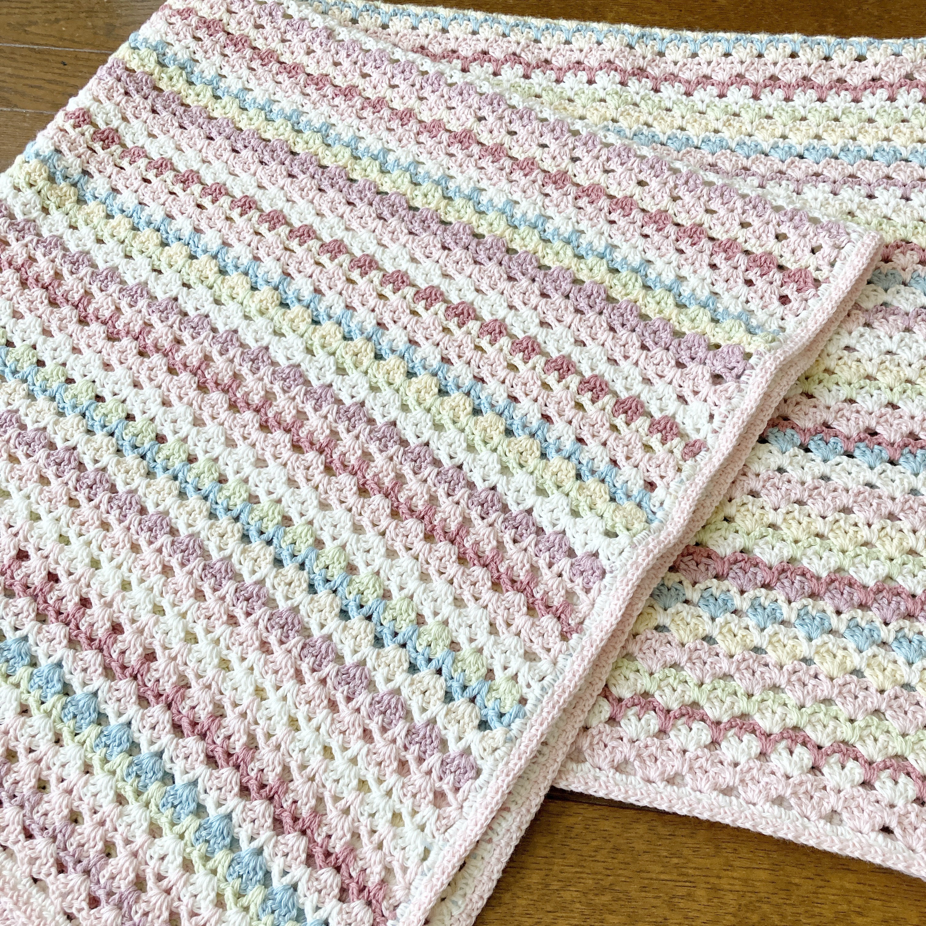 手編み ひざ掛け アフリカンモチーフブランケット パステル系 即購入⭕️