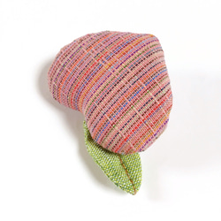 会津木綿の桃ブローチ 3枚目の画像