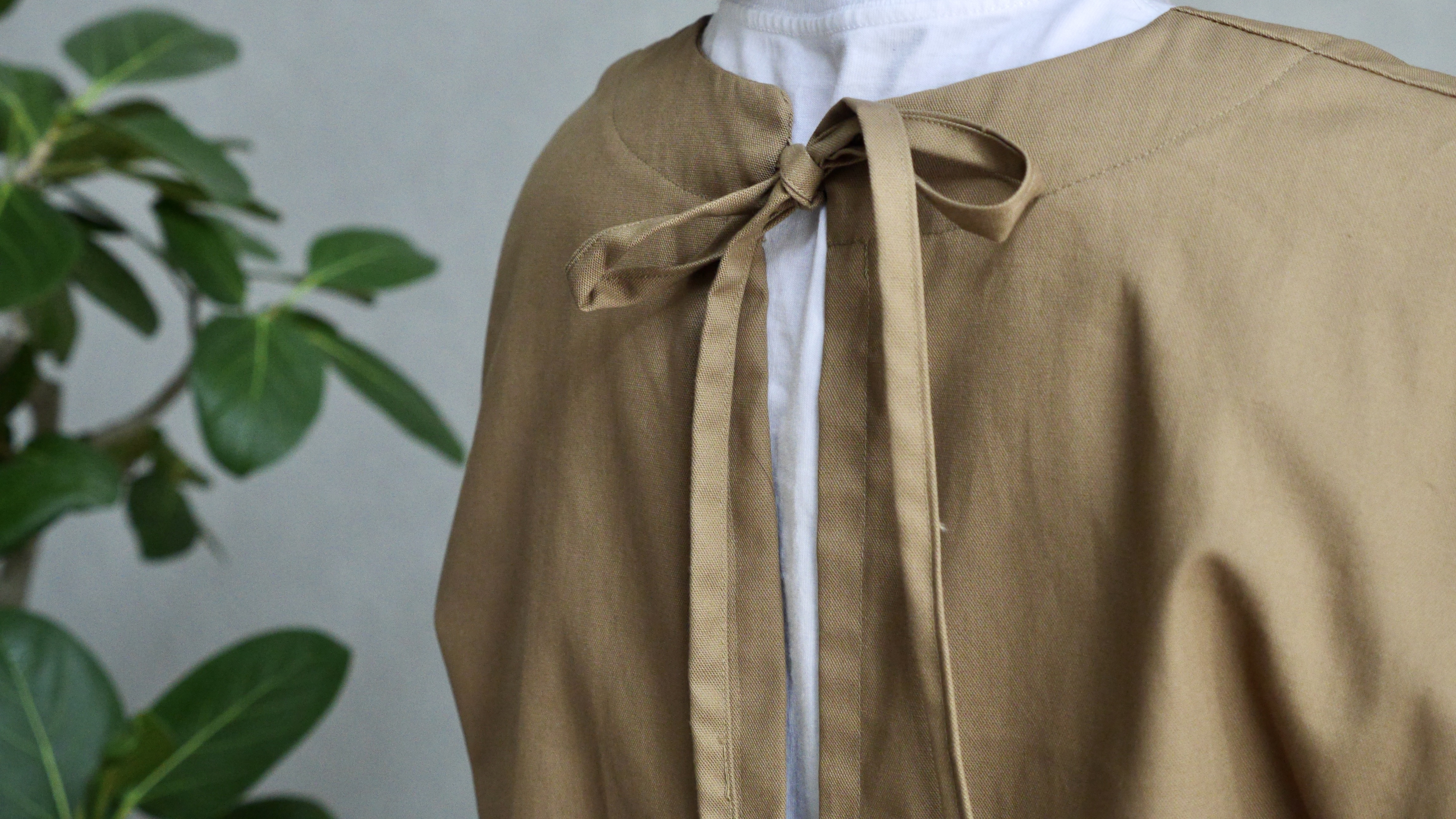 毎日寄り添う、長く愛せる割烹着 – シンプルコットン（ライトブラウン）
