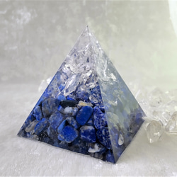【受注生産】ラピスラズリ×水晶  ピラミッドオルゴナイト 1枚目の画像