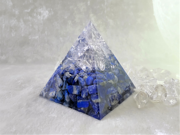【受注生産】ラピスラズリ×水晶  ピラミッドオルゴナイト 2枚目の画像