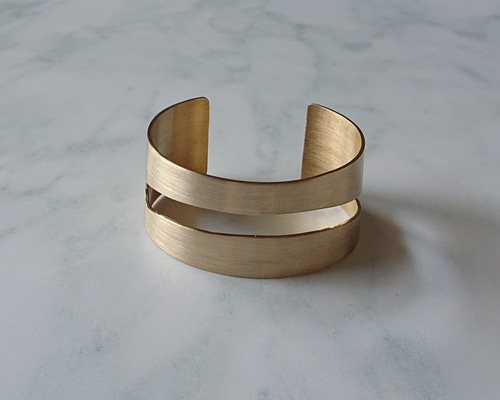 Brass wide bangle (真鍮・ヘアライン仕上げ)【再販】 バングル