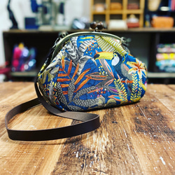 新作♪360度かわいい6面トートバッグ：デニムリメイク×いちご柄 トート