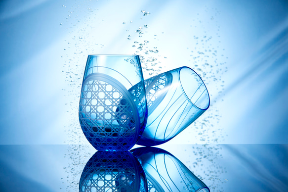 「未来を切り開く吉祥紋」東京切子(花切子）　天空のグラス　しあわせ籠目 2枚目の画像