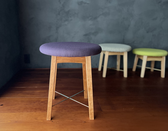 ブラックチェリー+真鍮(or 銅)丸棒》四方転び丸スツール(無地