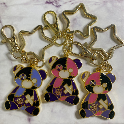 ツキハギくまさん☆ レジンキーホルダー　ハンドメイド ツキハギくまさん☆ レジンキーホルダー ハンドメイド - メルカリ