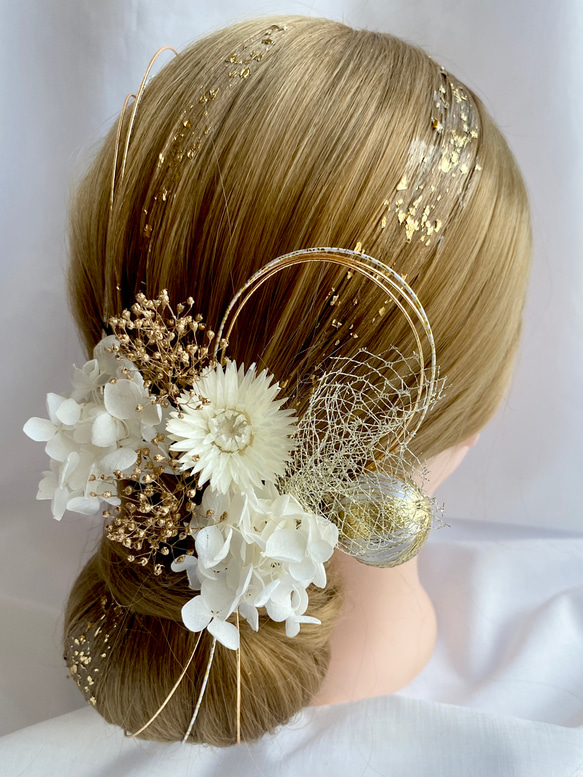 ドライフラワー髪飾り　gold × beige  アジサイ　金箔ヘア　水引　和装髪飾り　和玉　卒業式　成人式　前撮り 2枚目の画像