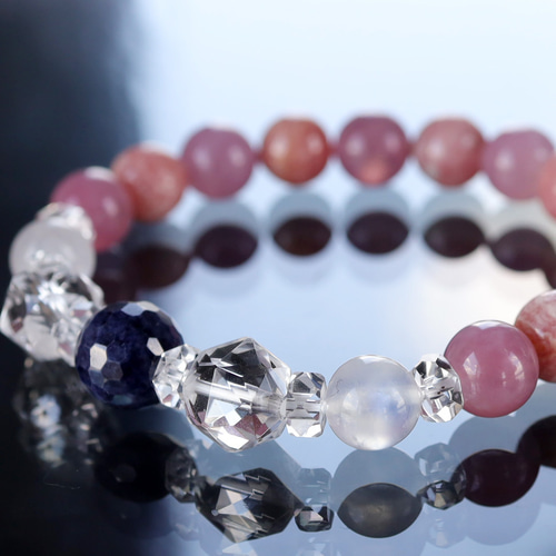 サファイアとインカローズとディープローズクォーツとムーンストーンと  