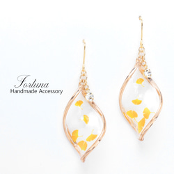 落ちる銀杏(622) ピアス/イヤリング/ノンホールピアス/樹脂ピアス 1枚目の画像