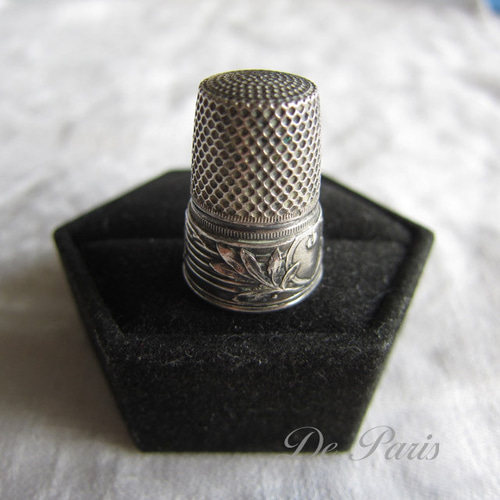 純銀　ヤドリギ　フレンチシルバー　指ぬき　フランスアンティーク　アンティーク 銀製シルバー指貫シンブル草花フランスアンティーク その他雑貨