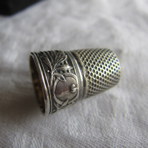 銀製シルバー指貫シンブル草花フランスアンティーク その他雑貨