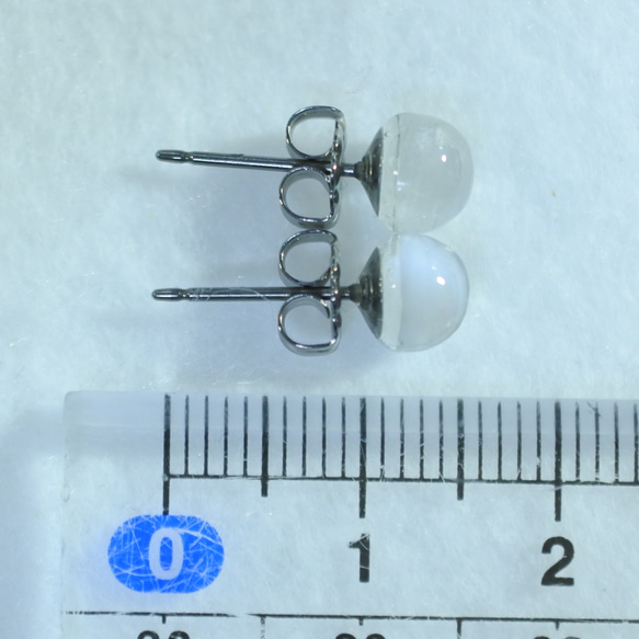 （1 件）寶藍色月長石耳釘（6 毫米，鈦金屬柱） 第5張的照片
