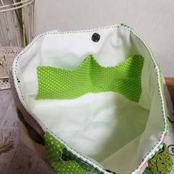 緑色のギンガムチェックバッグ。 大人可愛いパッチワークのトートバッグ** 8枚目の画像