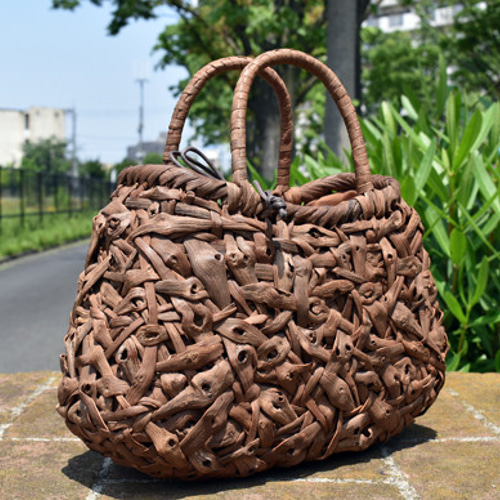新品、未使用　山葡萄籠バッグ　乱れ編み　希少　内布付き 新品、未使用 山葡萄籠バッグ 乱れ編み 希少 内布付き 未使用