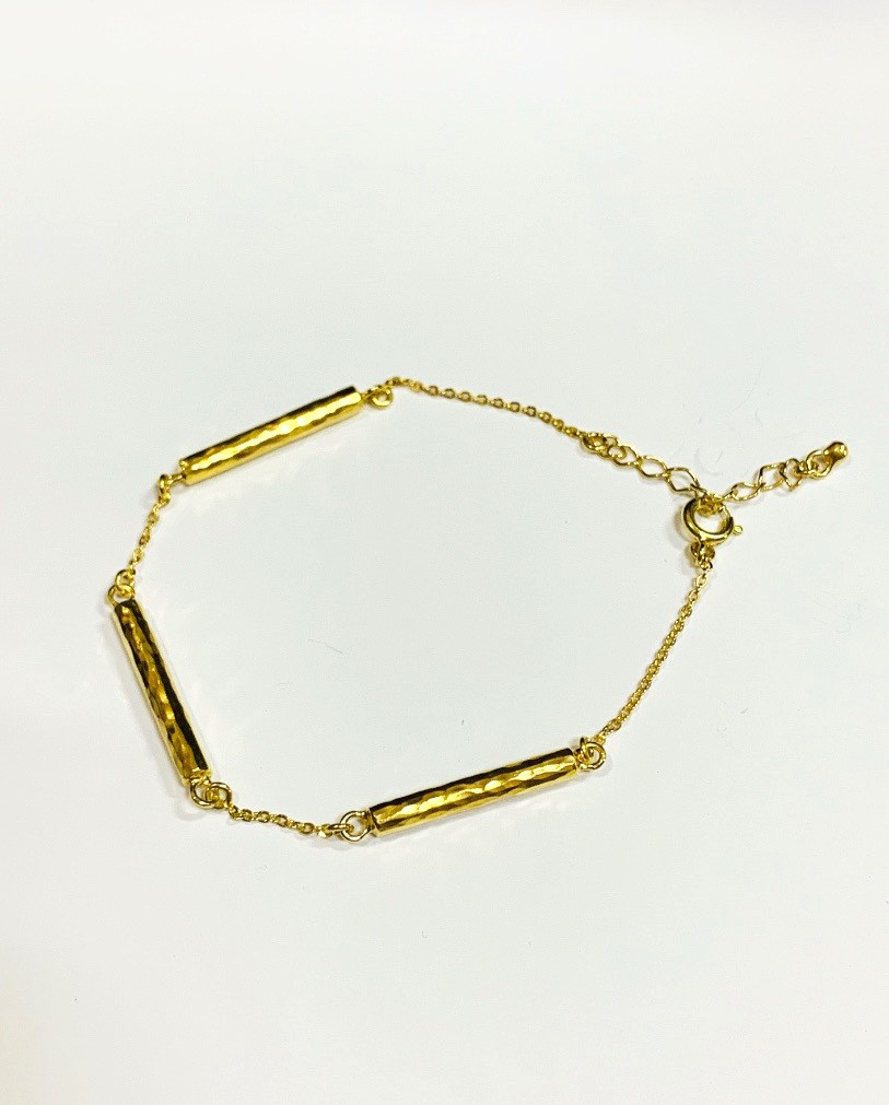 小枝のブレスレット
