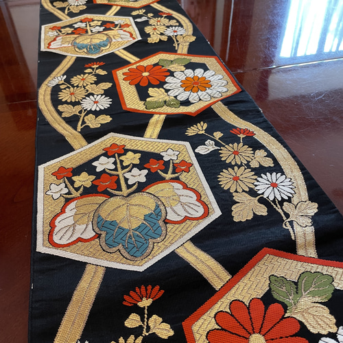 2323豪華刺繍の袋帯リメイク　正絹テーブルランナーとランチョンマット6枚セット 2323豪華刺繍の袋帯リメイク 正絹テーブルランナーとランチョン