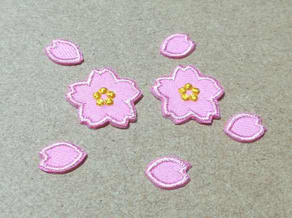 縁取り刺繍桜花びら付きセット/ピンク・桃色 2枚目の画像