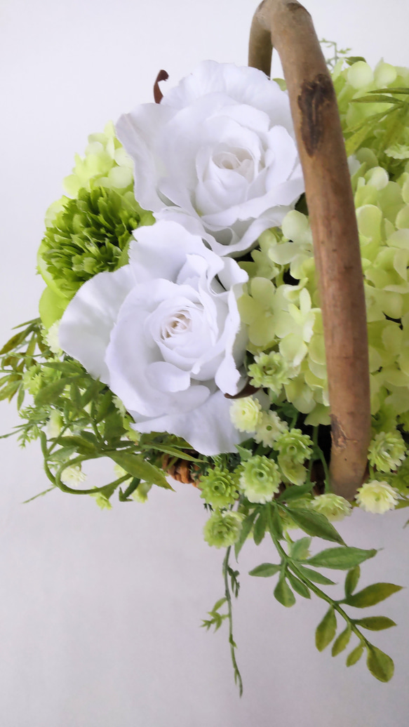 綾乃スタイル　　新緑の香りのする花篭　　リングピロー 3枚目の画像