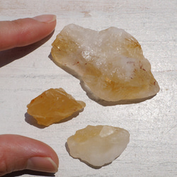 天然石3個セット合計約41gシトリン(ブラジル産)ラフロック黄水晶11月誕生石 原石穴なし[ctr-220520-03] 18枚目の画像