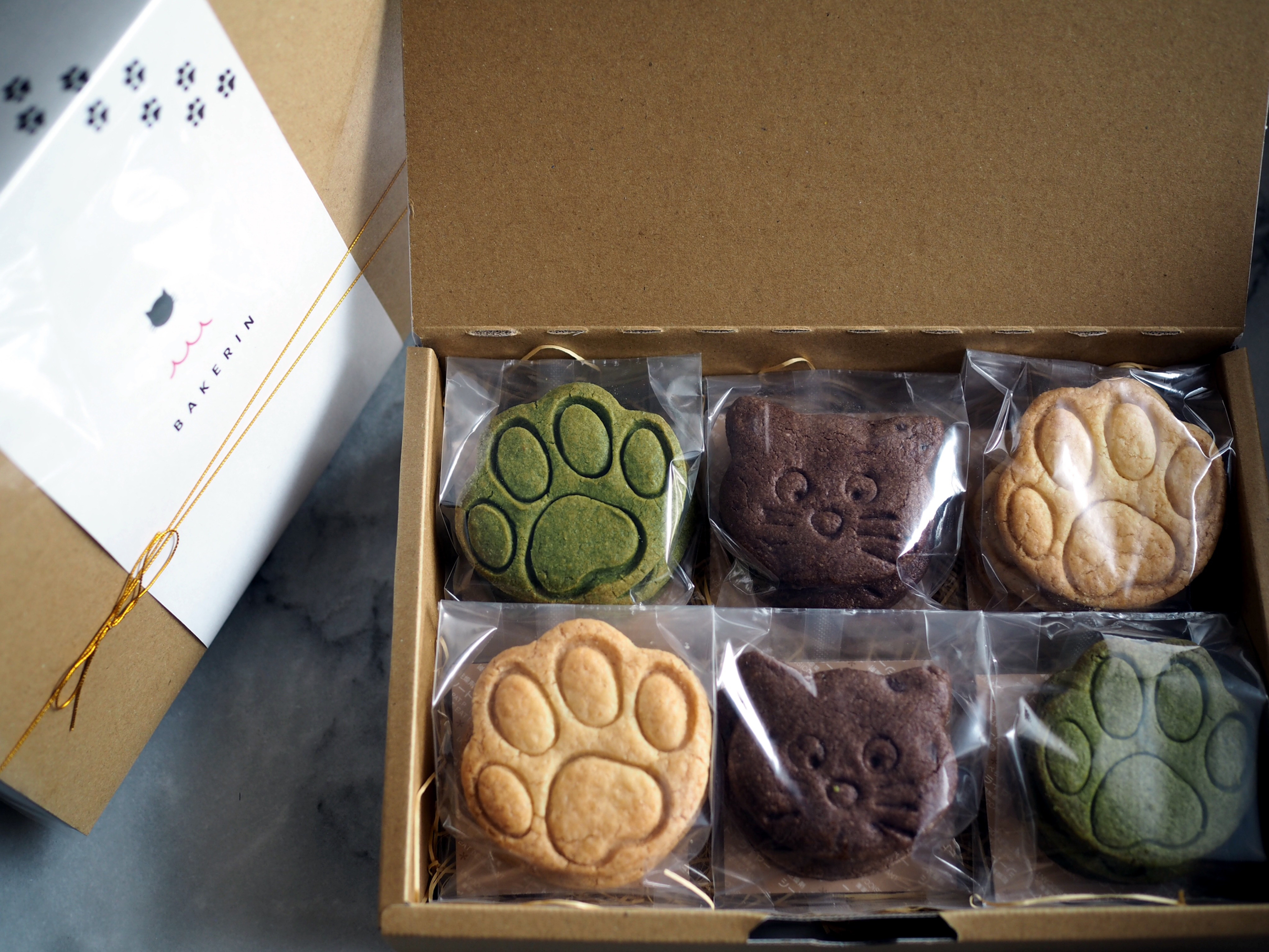 ねこと肉球のサブレ クッキー BAKERIN 通販 13974370｜Creema(クリーマ