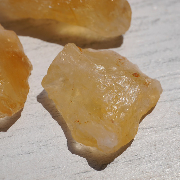 天然石3個セット合計約40gシトリン(ブラジル産)ラフロック黄水晶11月誕生石 原石穴なし[ctr-220520-04] 3枚目の画像