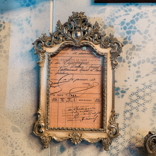 アンティークな部屋/ ロココ調フォトフレーム/ Paris antique paper