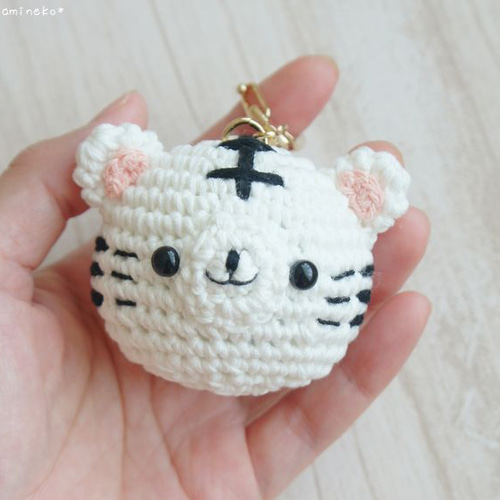 オーガニックコットンのホワイトタイガーあみぐるみ ニューボーン