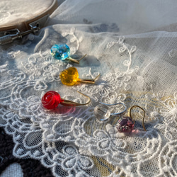 アメジスト色vintageガラスの一粒ピアス【precious toybox】フランス　ガラスボタン 16枚目の画像